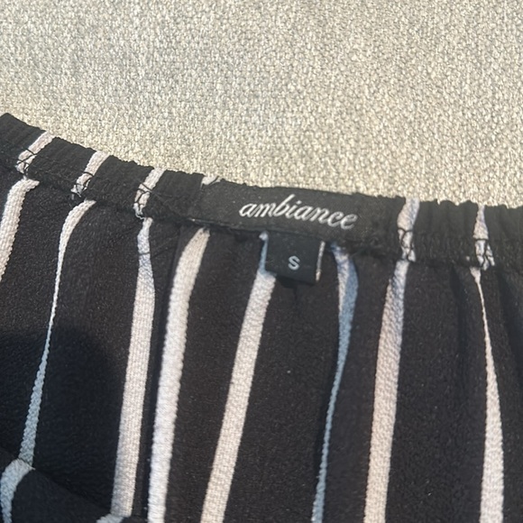 Ambiance Black and White Striped Off The Shoulder Romper Size Small - Picture 2 of 3